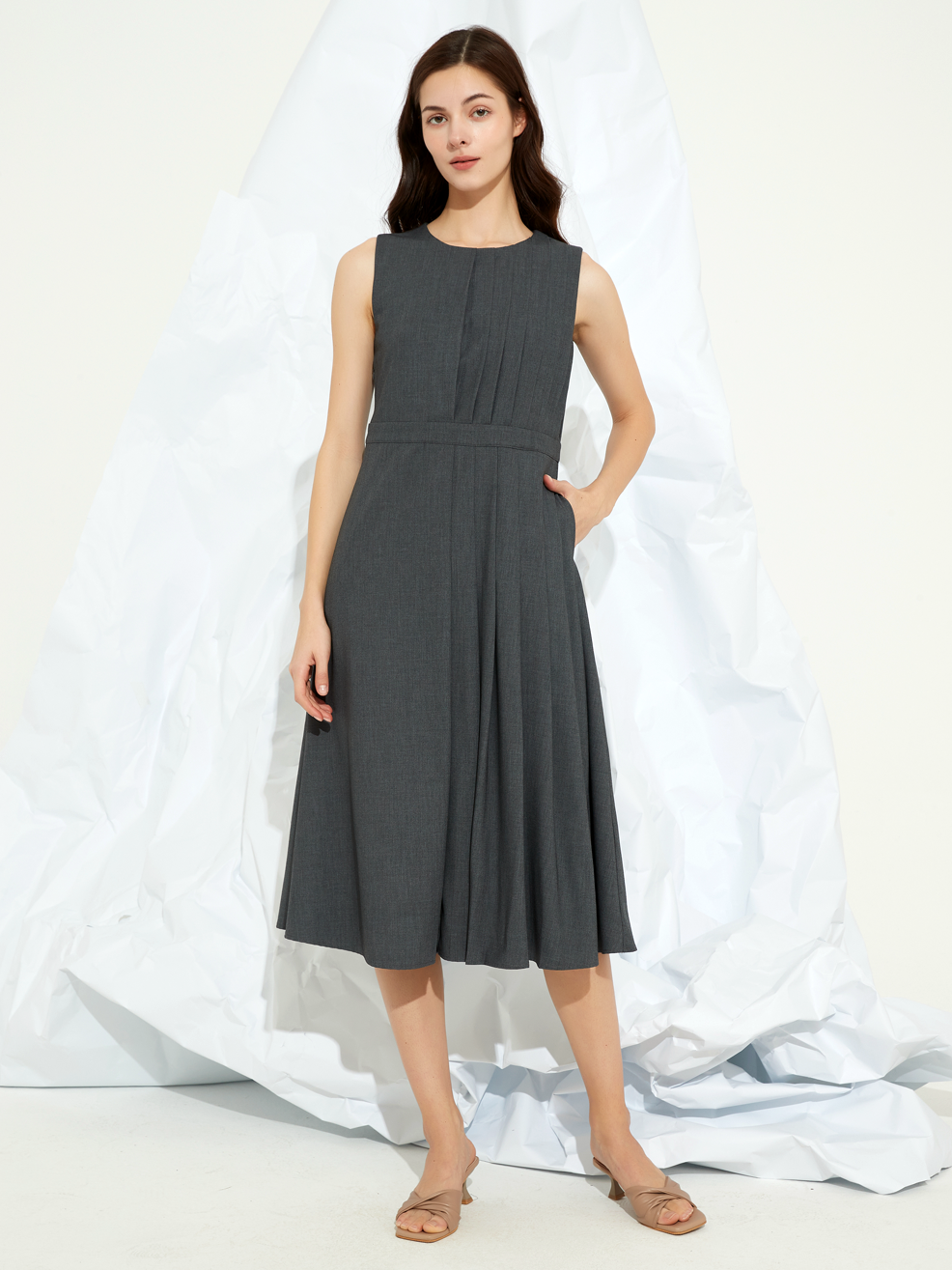 TENCEL PLEATED MIDI DRESS