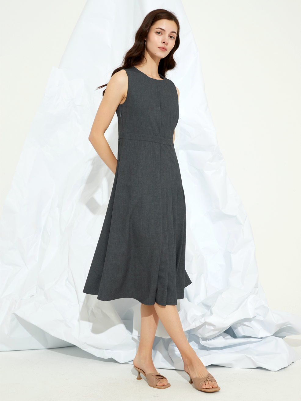 TENCEL PLEATED MIDI DRESS