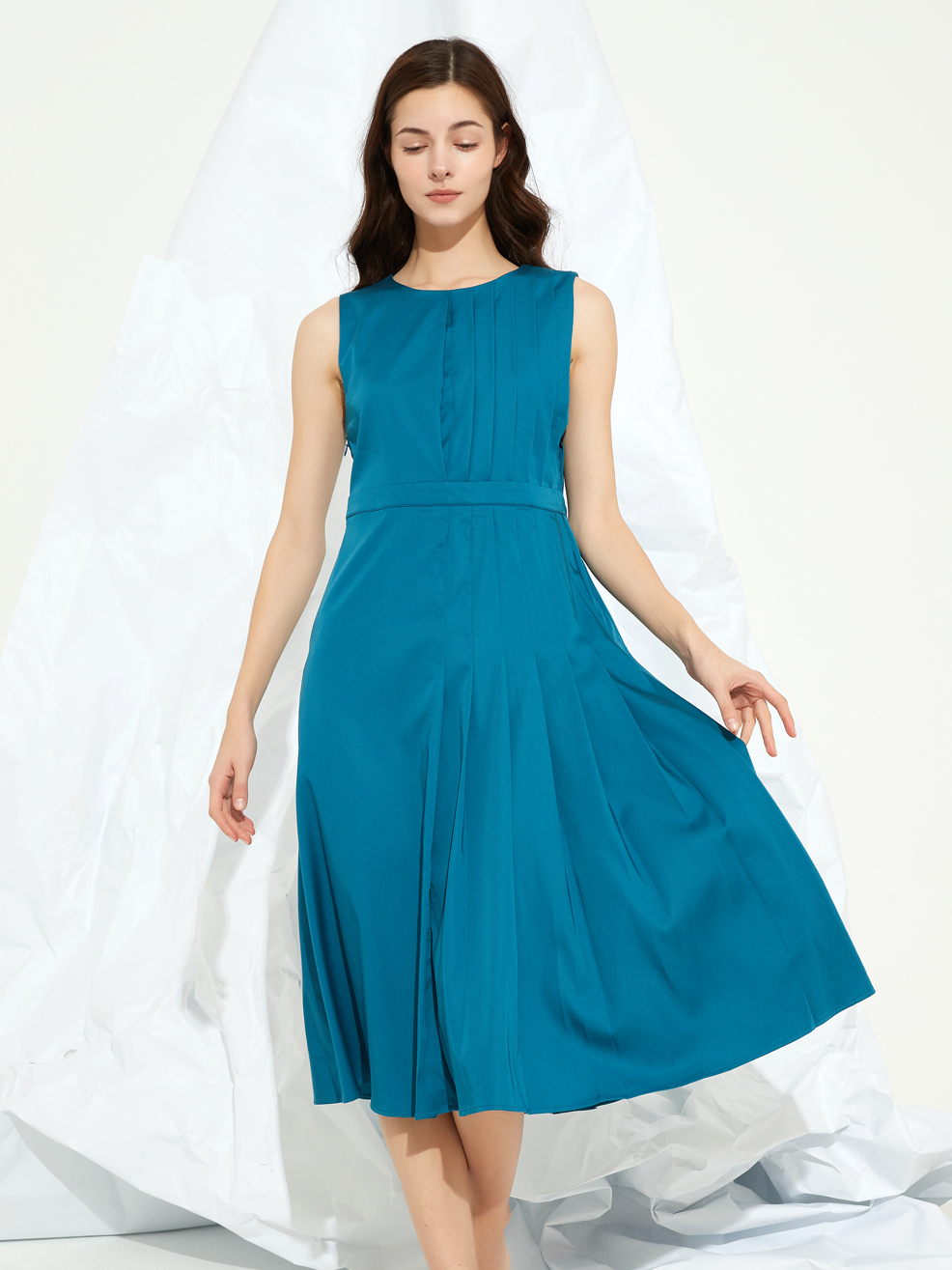 TENCEL PLEATED MIDI DRESS