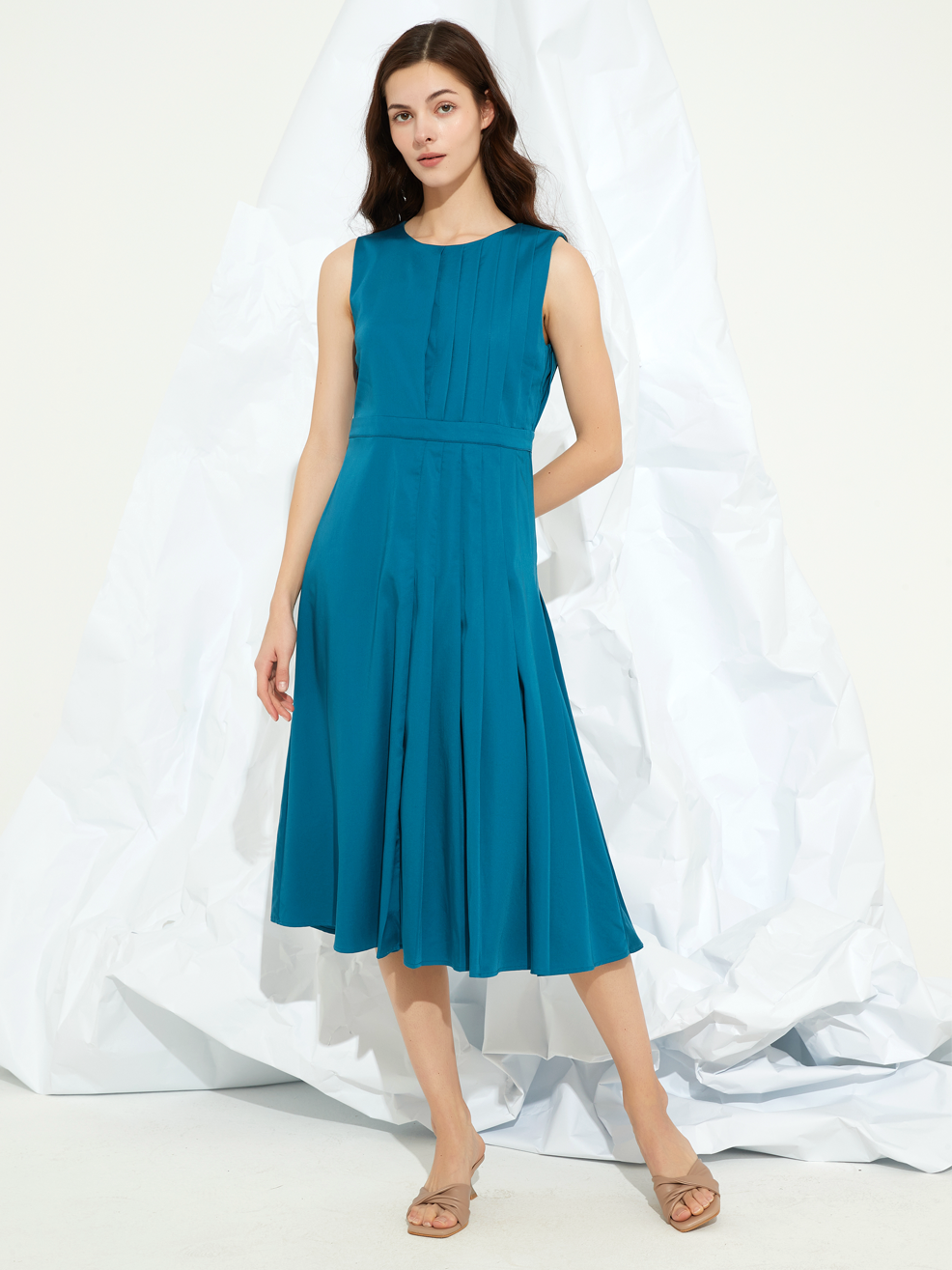 TENCEL PLEATED MIDI DRESS